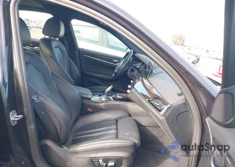 2019 BMW 530E Iperformance z USA, uszkodzony, nr VIN WBAJA9C50KB254244